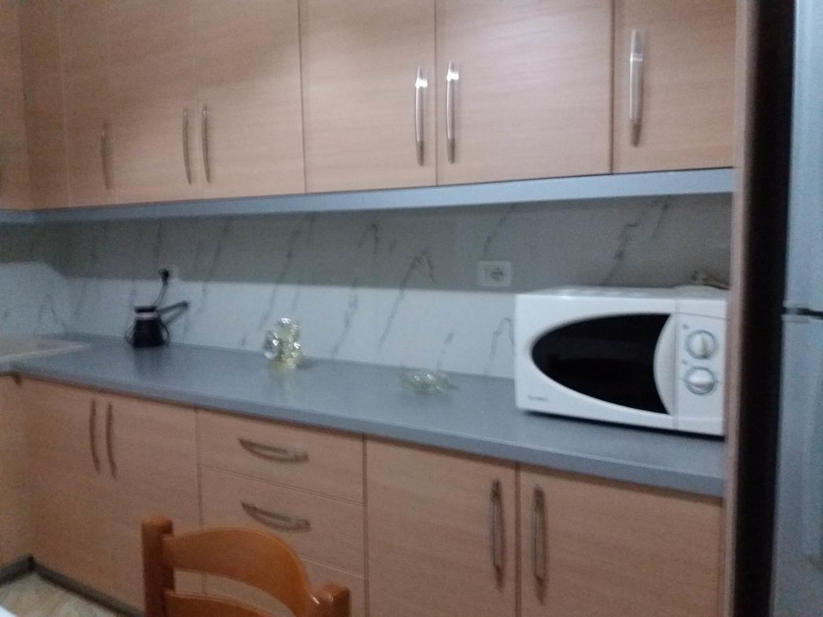 Zeta'S Apartments Sarande Bagian luar foto