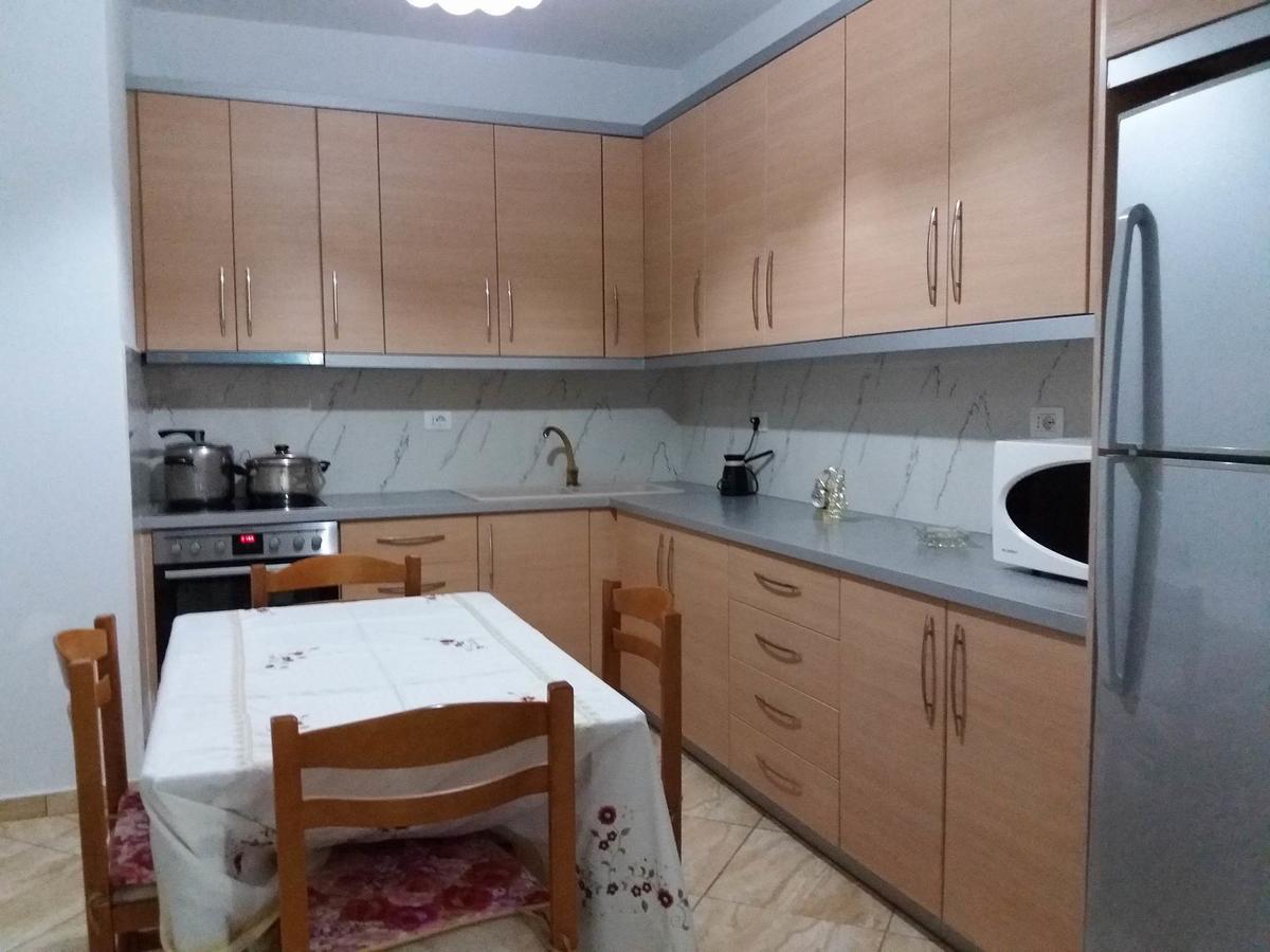Zeta'S Apartments Sarande Bagian luar foto
