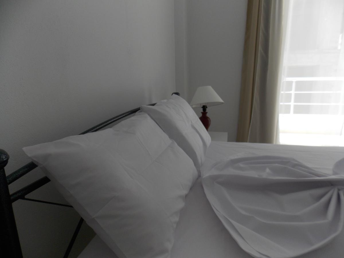 Zeta'S Apartments Sarande Bagian luar foto