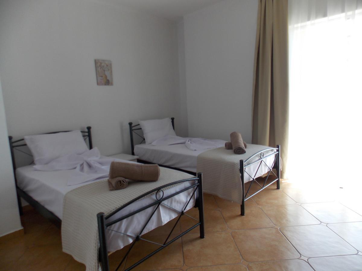 Zeta'S Apartments Sarande Bagian luar foto