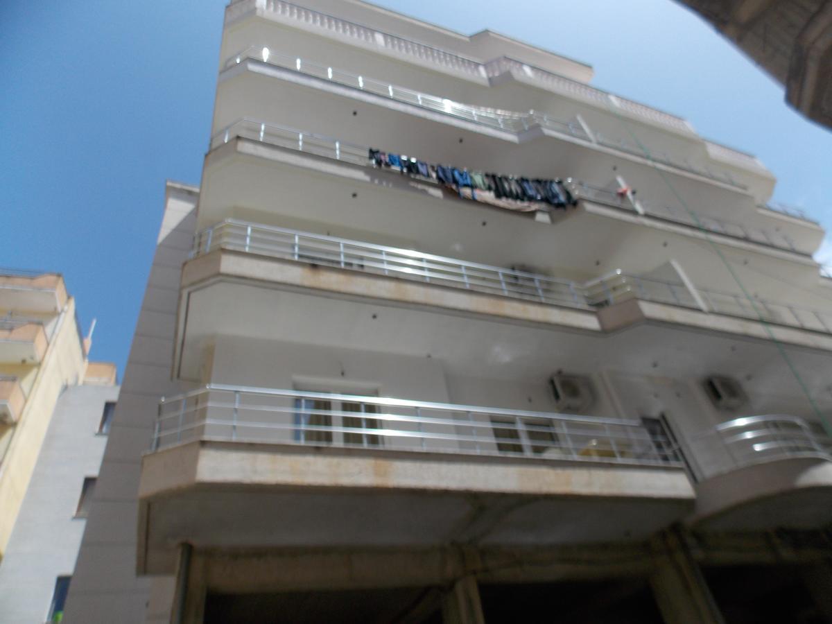 Zeta'S Apartments Sarande Bagian luar foto