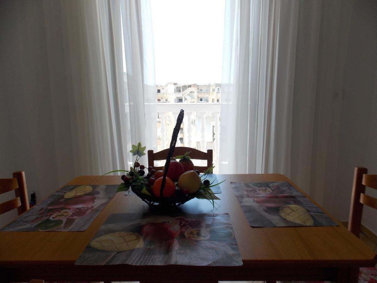 Zeta'S Apartments Sarande Bagian luar foto